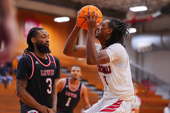 25.01.16 ATH MBB V Lewis 7