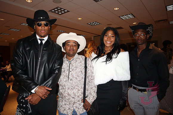 24.10.14 SLE Homecoming Casino Night 32