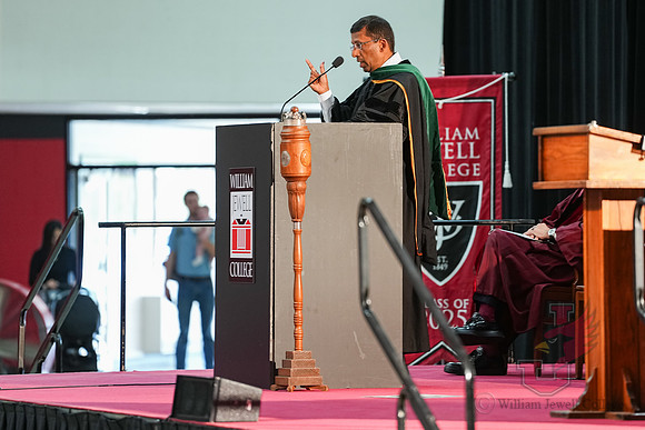 25.05.17 SLE Commencement 39