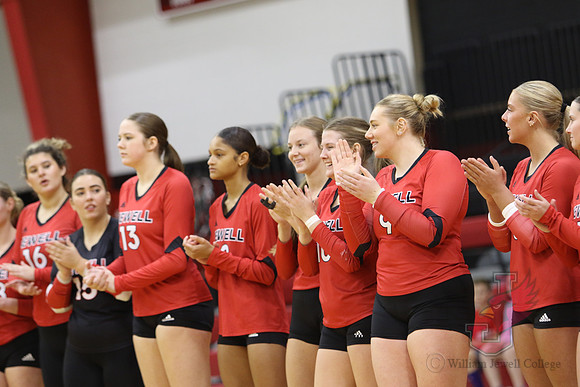 24.11.01 ATH VB V Quincy1