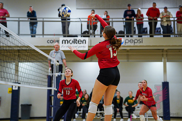 24.10.18 ATH VB V Crossover2