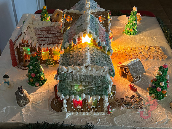 24.12.11 SPI Chef Jim Gingerbread House 5