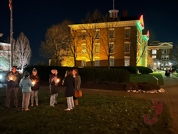 24.12.06 JSE Lighting of the Quad 22