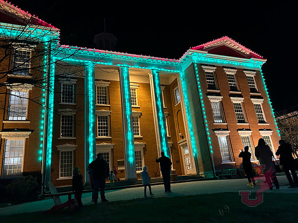 24.12.06 JSE Lighting of the Quad 23