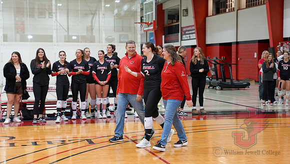 24.11.02 ATH VB Senior Day1
