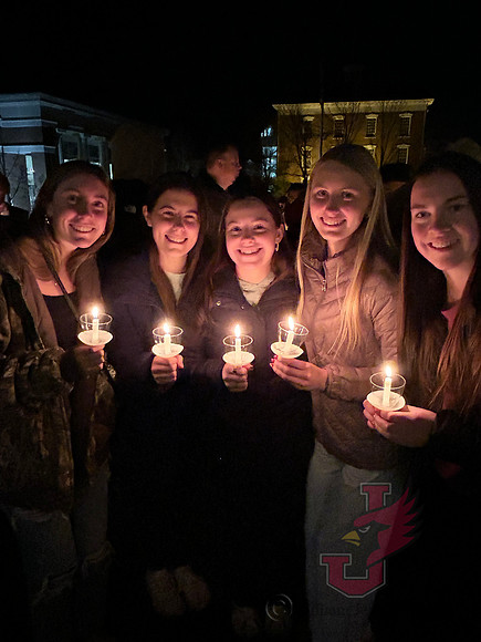 24.12.06 JSE Lighting of the Quad 12