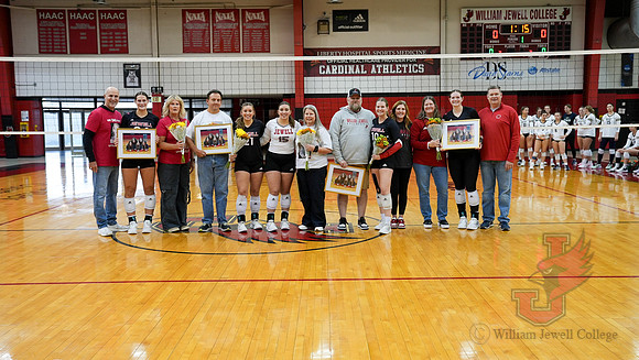 24.11.02 ATH VB Senior Day19