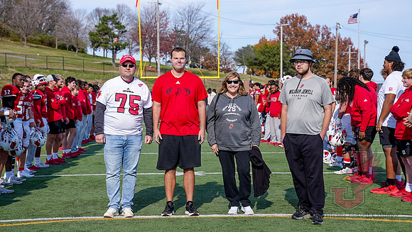 24.11.16 ATH FB Senior Day6