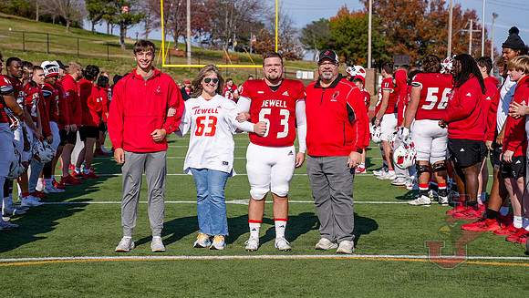 24.11.16 ATH FB Senior Day16