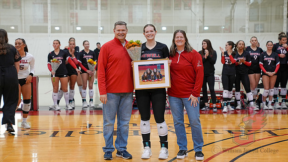 24.11.02 ATH VB Senior Day3