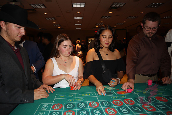24.10.14 SLE Homecoming Casino Night 31