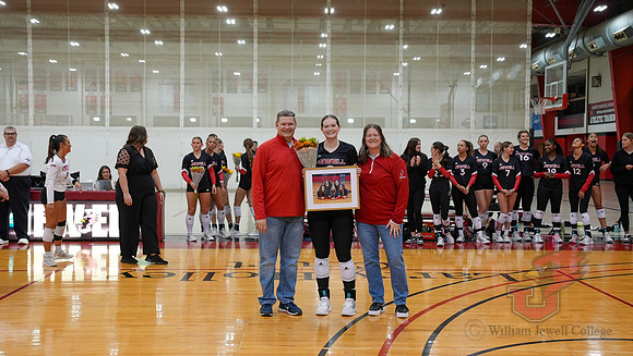 24.11.02 ATH VB Senior Day4