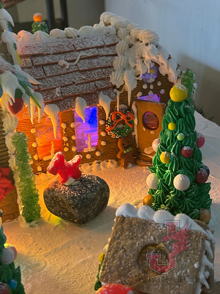 24.12.11 SPI Chef Jim Gingerbread House 9