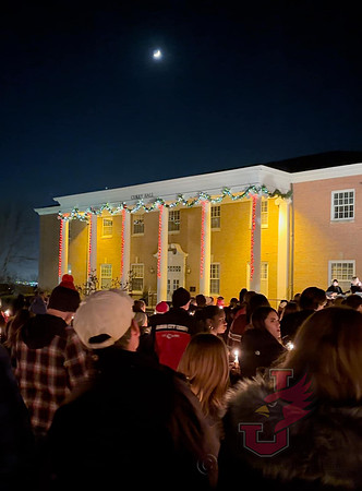 24.12.06 JSE Lighting of the Quad 28