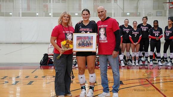 24.11.02 ATH VB Senior Day18
