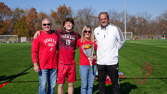 24.10.27 MSOC Senior Day-15